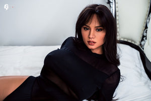 Sex doll Gina Model 21 Deluxe (Gynoid Doll 164cm f-cup silicone)