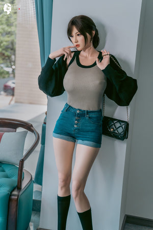 Sex doll Leyla Model 19R Deluxe (Gynoid Doll 168cm f-cup silicone)