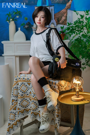 MOLLY SEX DOTH (FanReal Doll Silicone da 153 cm B-Cup)