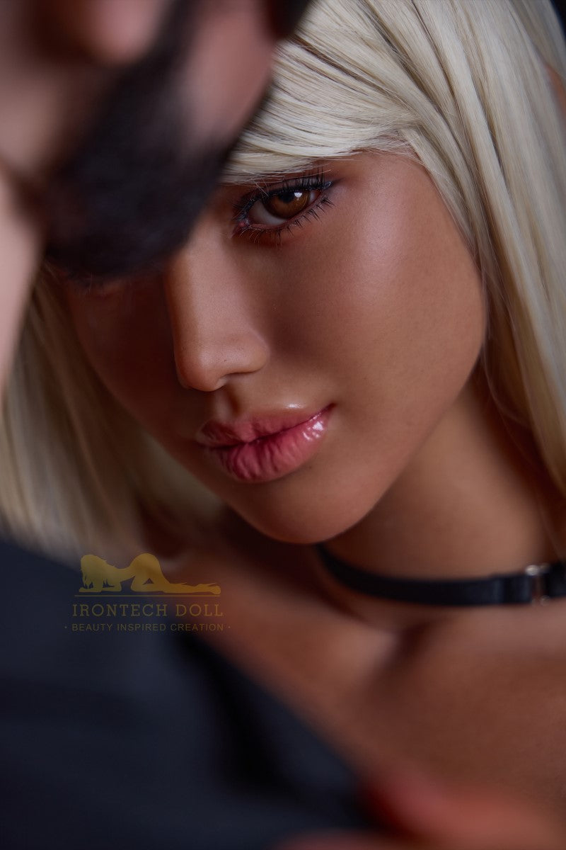 Bambola di Belle Sex (Lusandy Doll Silicone D-Cup da 165 cm)