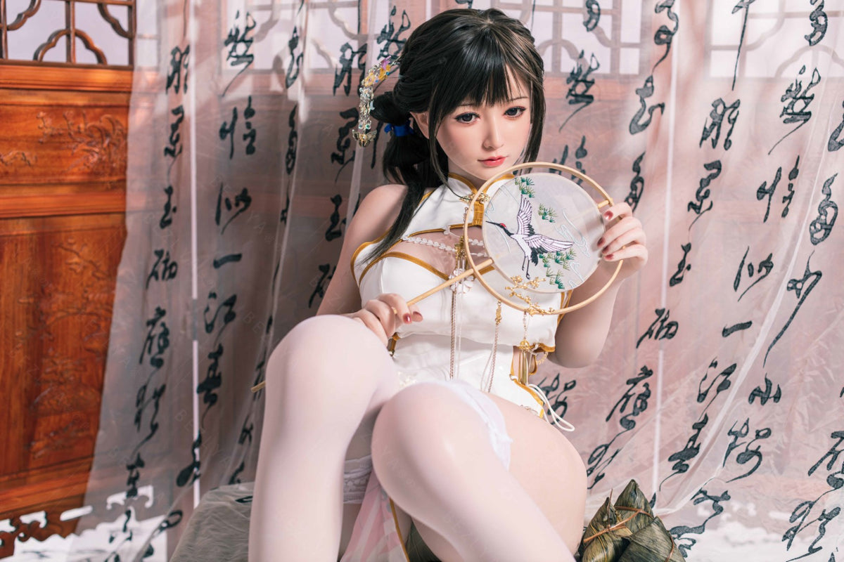 Bambola del sesso platycodon (Bezlya Doll 155 cm Coppa E 2.2CF Silicone)