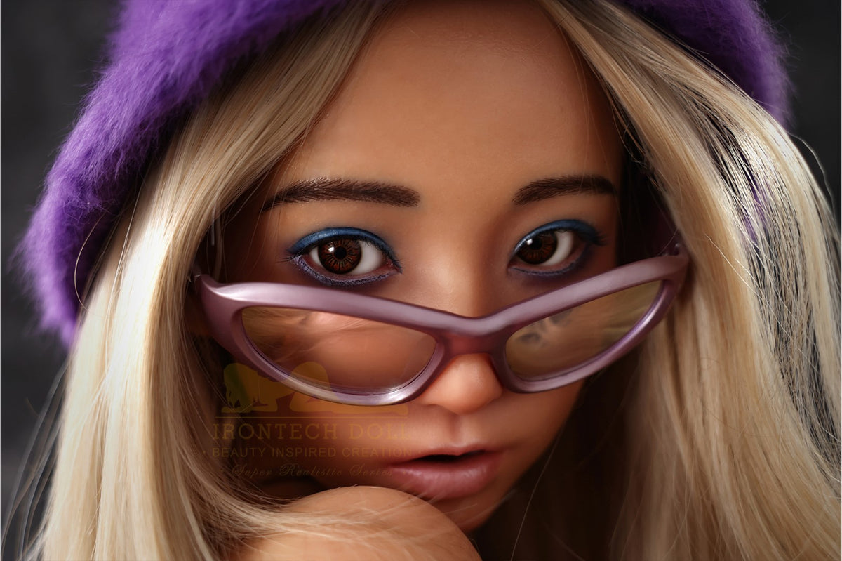 Bambola del sesso Suki (Irontech Doll 167 cm Coppa E S20 Silicone)