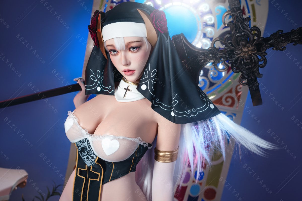 Ninfea bambola del sesso (Bezlya Doll 155 cm Coppa E 2.2CF Silicone)