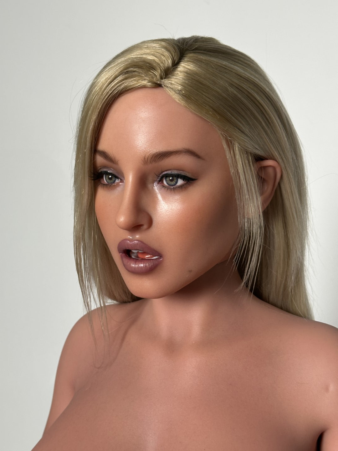 HEIDI Sex Doll (Zelex 164 cm G-CUP ZXE204-1 SILICONE LES)