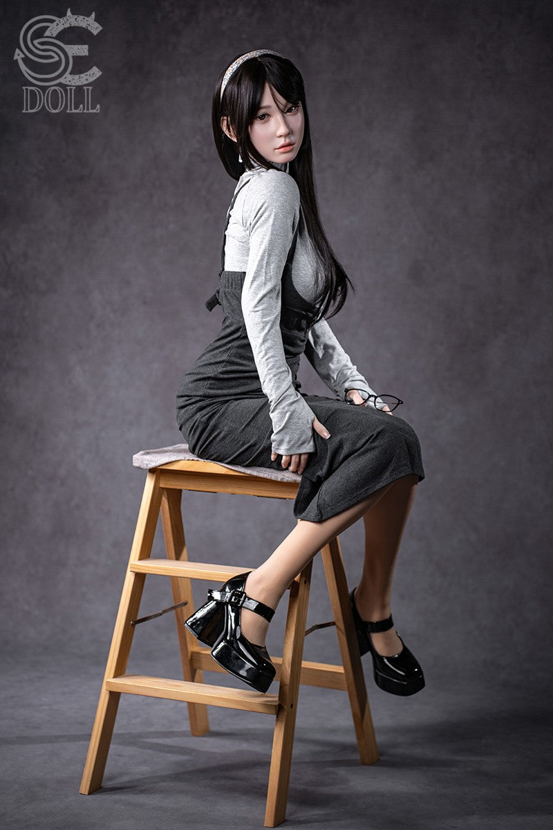 Hinata.Una bambola del sesso (SEDoll Coppa A da 153 cm n. 164SC RST silicone)
