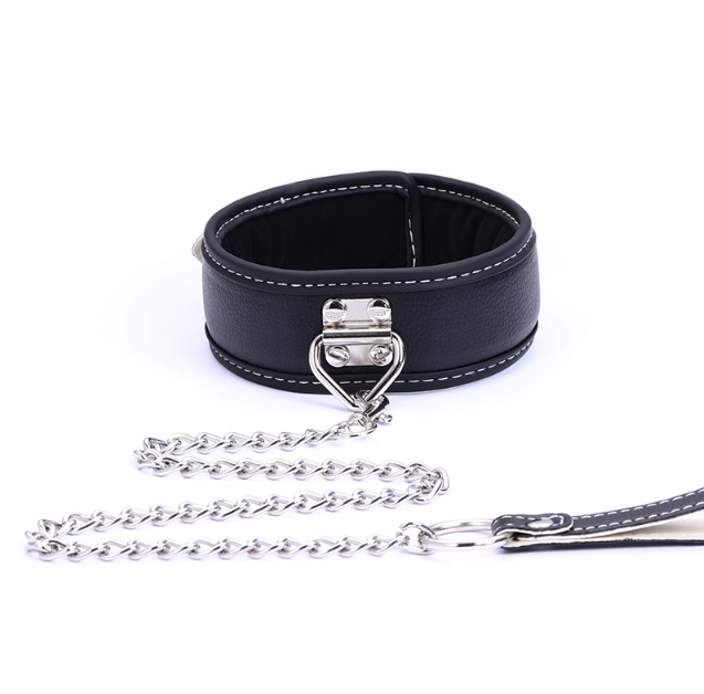 Kit BDSM - manetta, frusta, guinzaglio, gagball, maschera per gli occhi (set con 9 parti)
