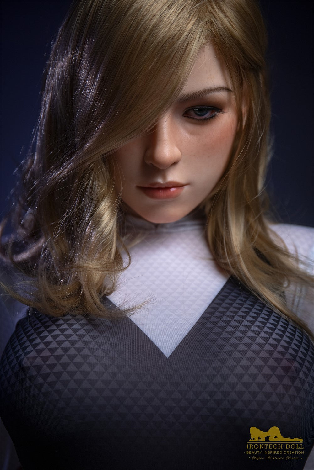 Gwen Sex Doll (Irontech Doll 167 cm E-CUP S38 Silicone)