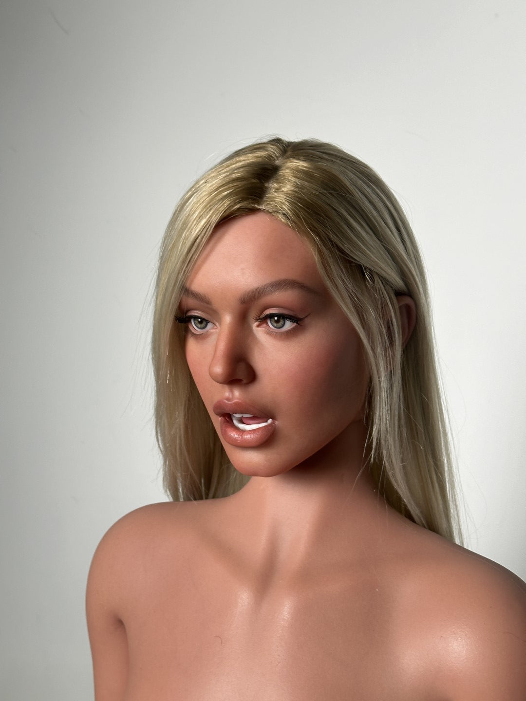Fiona Sex Doll (Zelex 171 cm C-CUP ZXE213-2 SILICONE LES)