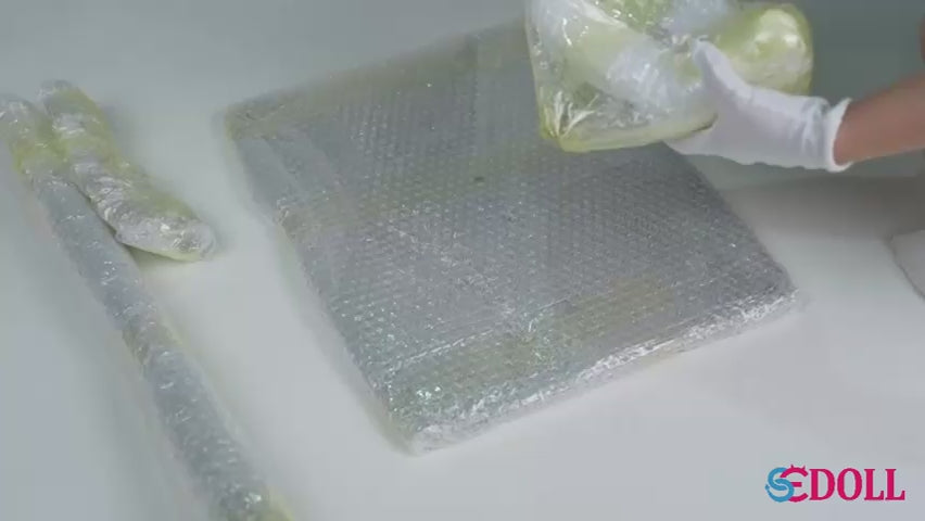 However, stand with wheels (SE-Doll accessories)