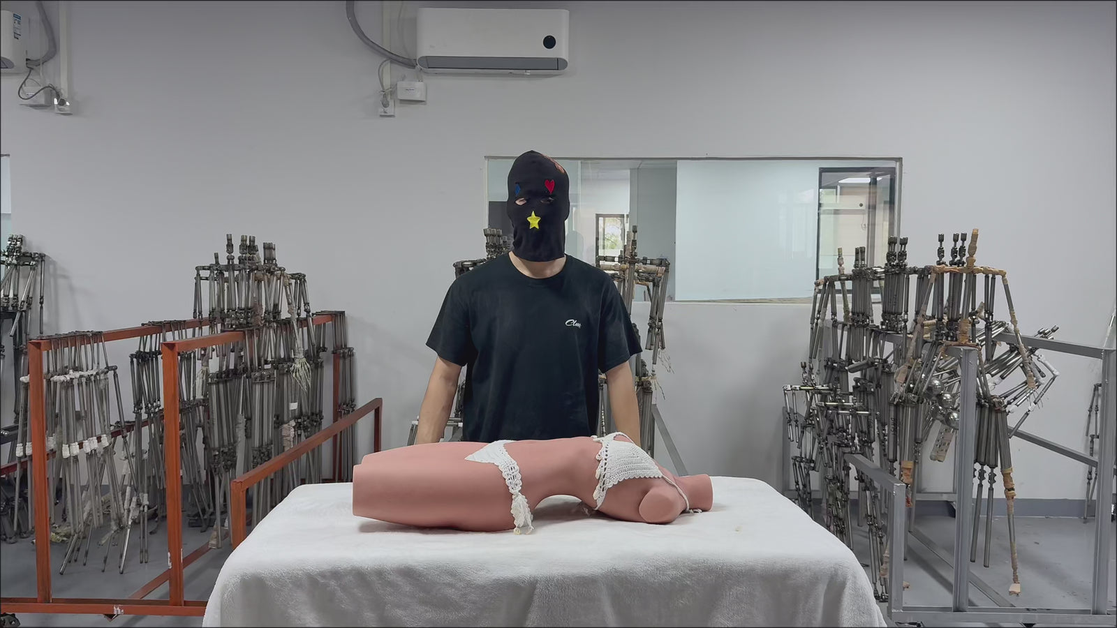 Bambola del sesso con torso di corvo (Climax Doll ULW 100 cm Coppa A in silicone)