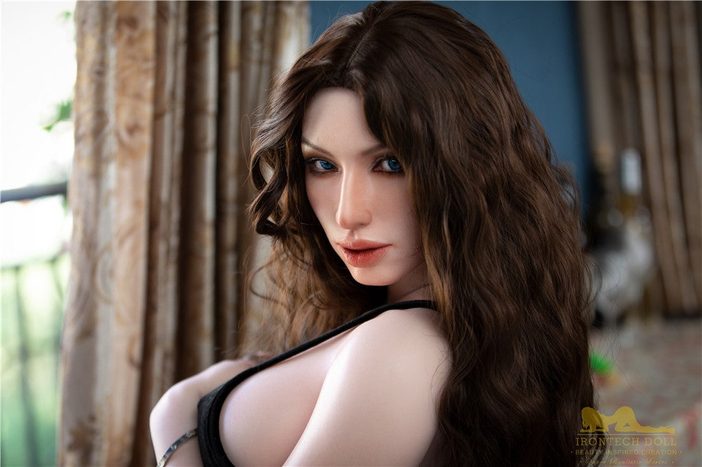 ESMERALDA Sex Doll (Irontech Doll 166 cm C-Cup S28 Silicone)